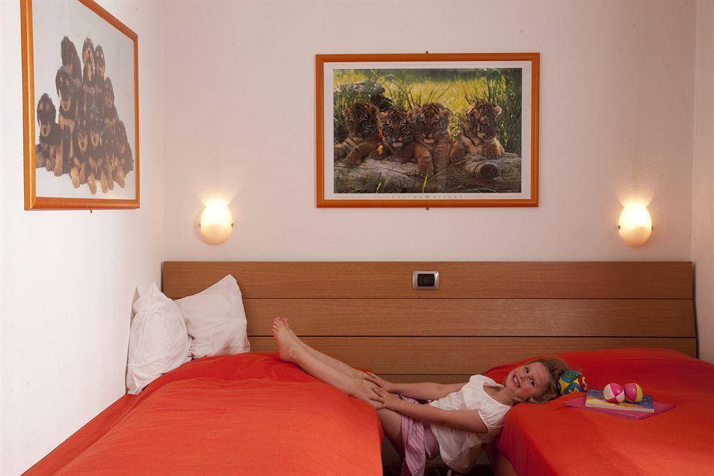 Dependence Del Parco Hotel Porlezza Kültér fotó